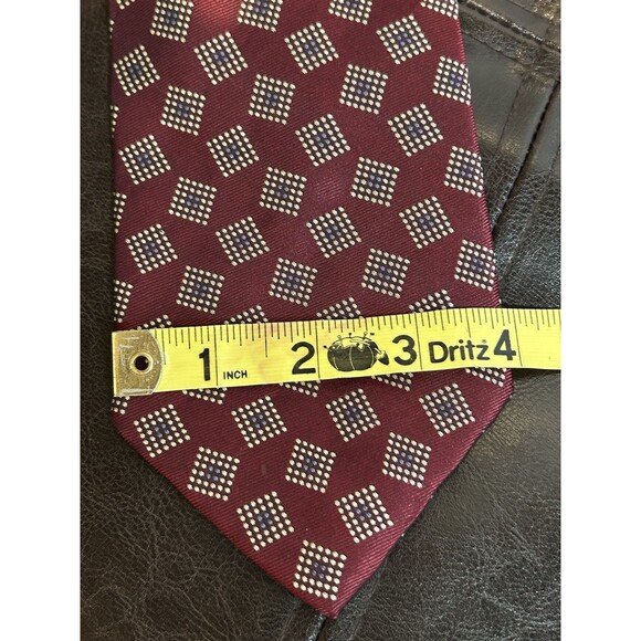 Lord & Taylor Red Blue 100% Imported Silk Men’s Neck Tie Made In USA - Picture 3 of 5